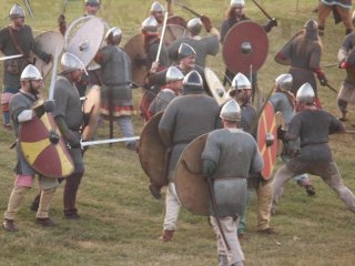 Re-enactors of the Regia Anglorum in battle