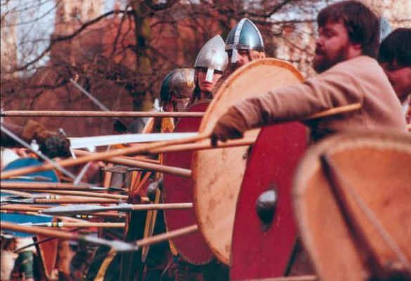 Re-enactors of the Regia Anglorum fighting